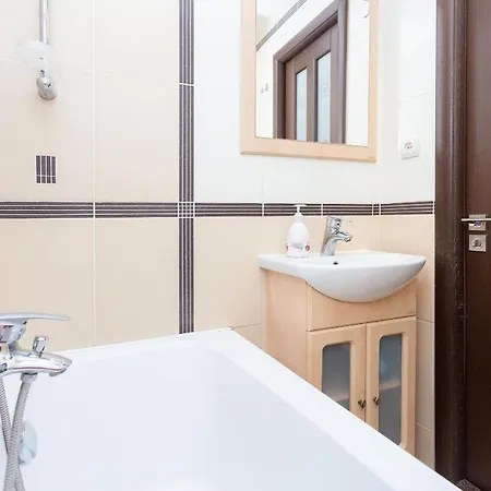 Apartment Kvartiras *